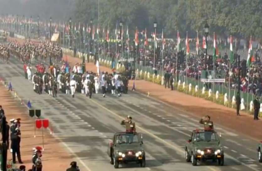 72वां गणतंत्र दिवस:राजपथ पर रिपब्लिक डे परेड; पहली बार एक राफेल फाइटर जेट भी एकलव्य फॉर्मेशन का हिस्सा बना