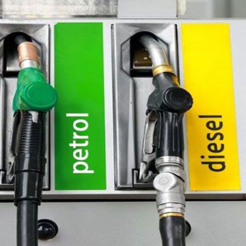 पेट्रोल 100 पार, डीजल के दाम में भी लगी आग, जानें कहां है सबसे सस्ता