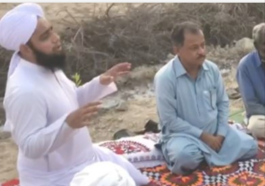 पाकिस्तान में 60 हिंदुओं को जबरन करवाया गया इस्लाम कबूल!,देखें वायरल वीडियो