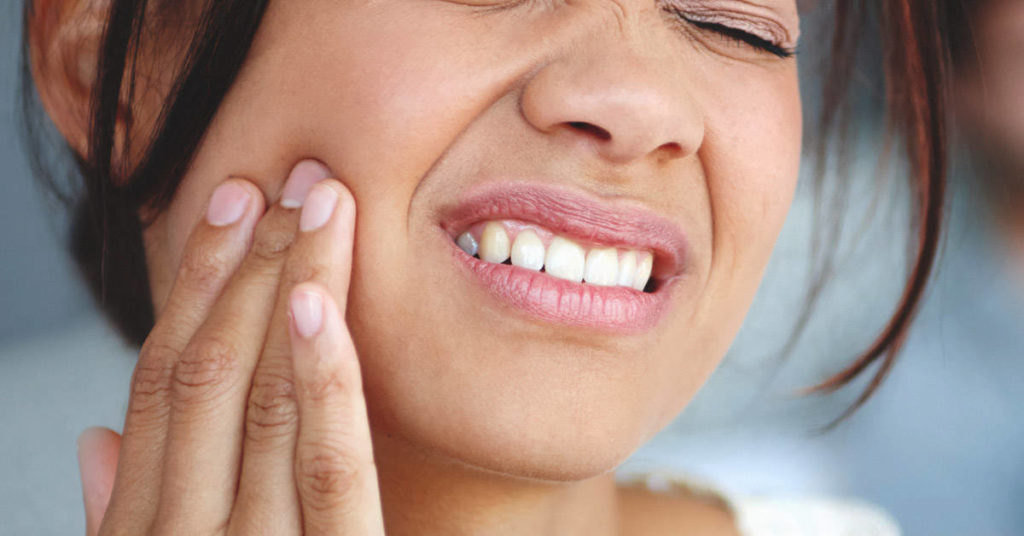Tooth and gum pain :- दांतों और मसूड़ों के दर्द से राहत चाहते हैं तो यह करें उपाय