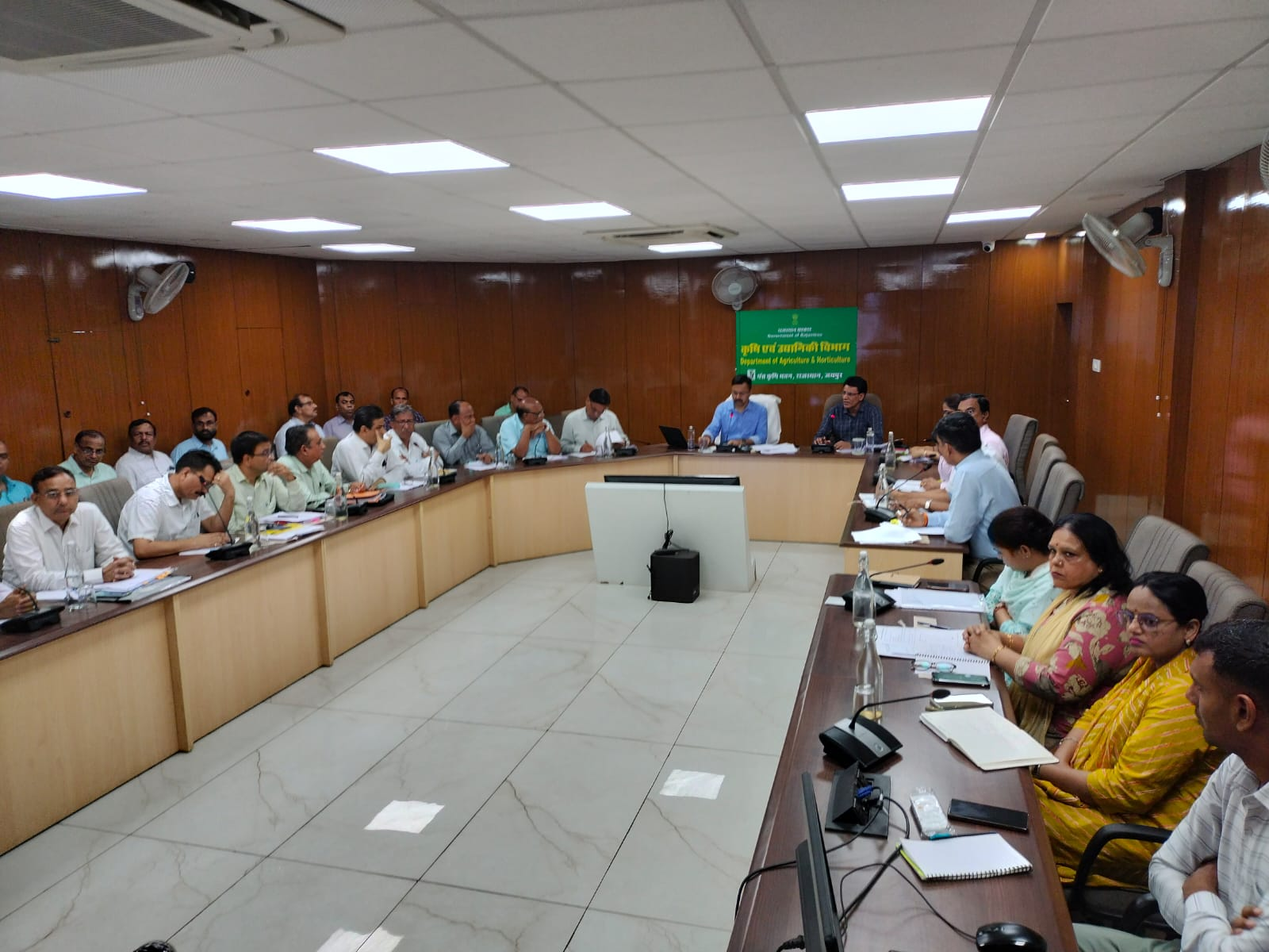 राजस्थान राज्य कृषि विपणन विभाग व विपणन बोर्ड की योजनाओं की समीक्षा बैठक का आयोजन